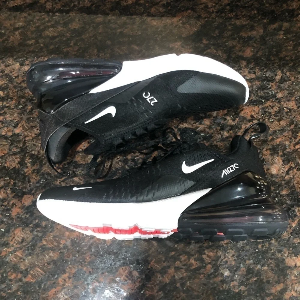Nike Air Max 270 Black Sneakers SZ. 6Y​​​​​​​​​​​​